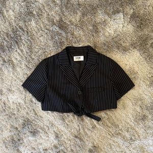 Cropped blazer